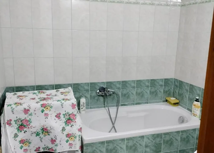 Taurasi Red Apartment