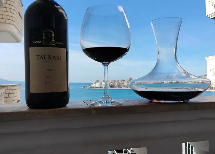 Apartment Taurasi Red Sarandë